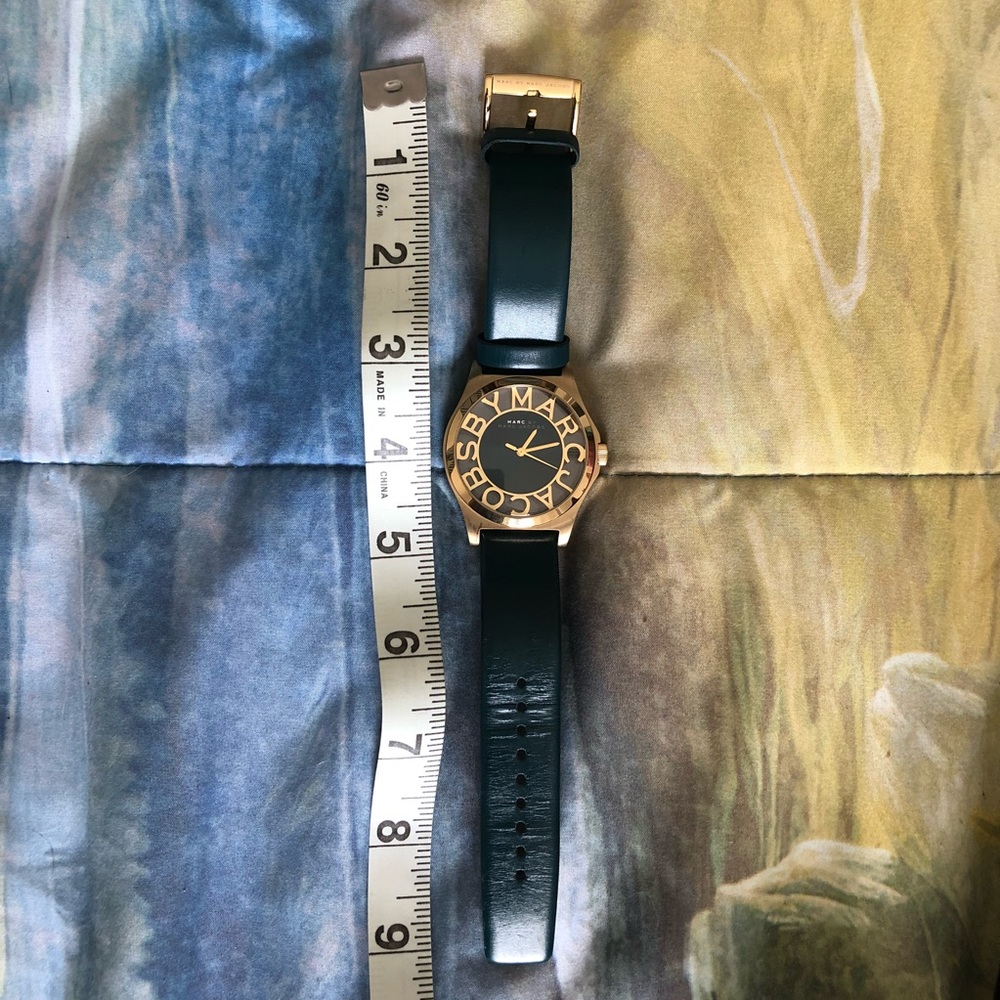 Marc Jacobs leather watch - Picture 3 of 5
